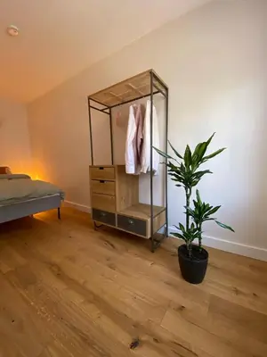 Ein Bett oder Betten in einem Zimmer der Unterkunft Dachau Altstadt Apartment mit Küche für bis zu 6 Gäste nahe Schloss und ÖPNV