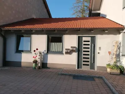 Das Gebäude in dem sich die Ferienwohnung befindet