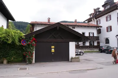 Das Gebäude in dem sich die Ferienwohnung befindet