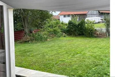 Ein Garten an der Unterkunft Ferienhaus Stefanie