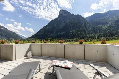 Ein allgemeiner Bergblick oder ein Berglick von der Ferienwohnung aus