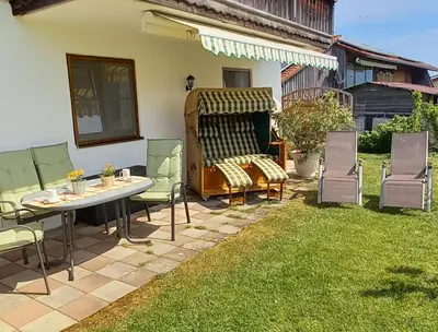 Ein Garten an der Unterkunft Ferienwohnung Schelzke
