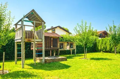 Ein Garten an der Unterkunft Ferienwohnung Am Moosbach