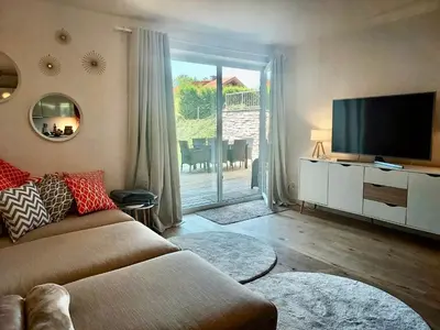 TV/Unterhaltungsangebot in der Unterkunft Zentral, ruhig & stilvoll mit Bergpanorama+ Garten