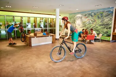 Radfahren an der Unterkunft Explorer Hotel Garmisch oder in der Nähe