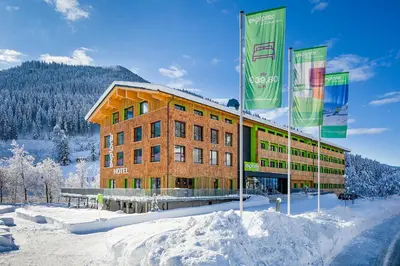 Ein allgemeiner Bergblick oder ein Berglick von des Hotels aus