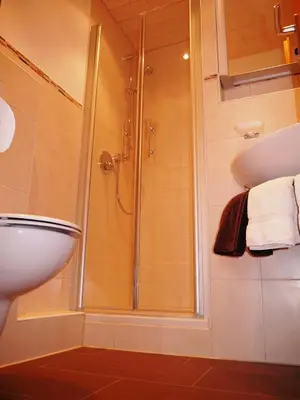 Ein Badezimmer in der Unterkunft Kurbad und Landhaus Siass