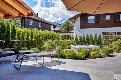Ein Garten an der Unterkunft Sunshine Apartment Spirit of Deer