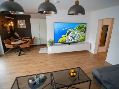 TV/Unterhaltungsangebot in der Unterkunft MOREHOME Sonnenterrasse & Heimkino Switch 2