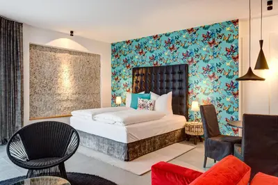 Ein Bett oder Betten in einem Zimmer der Unterkunft Hotel im Bunker