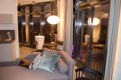 Ein Sitzbereich in der Unterkunft Hotel im Bunker