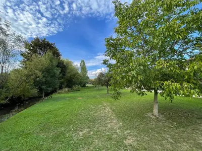 Ein Garten an der Unterkunft Kelsbachhaus EG