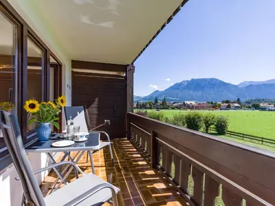 Ein allgemeiner Bergblick oder ein Berglick von der Ferienwohnung aus
