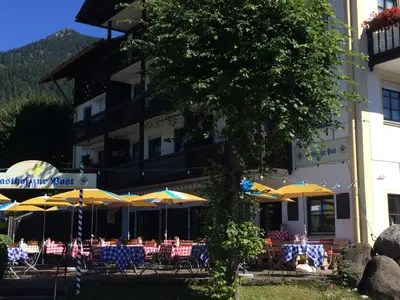 Ein allgemeiner Bergblick oder ein Berglick von der Ferienwohnung aus