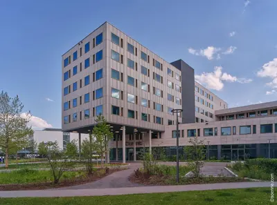 Das Gebäude in dem sich das Hotel befindet