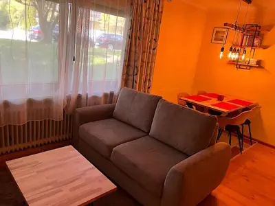 Ein Sitzbereich in der Unterkunft Schnuckeliges Appartement in Prien am Chiemsee