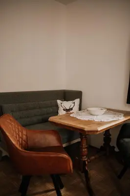 Ein Sitzbereich in der Unterkunft Wohnung Hochalm
