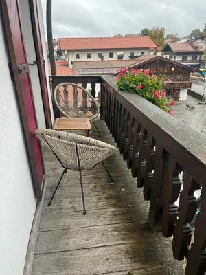 Ein Balkon oder eine Terrasse in der Unterkunft 2 Zimmer Ferienwohnung „Schliersberg“