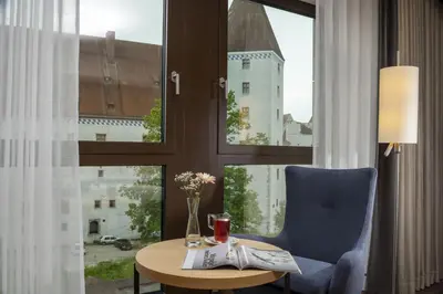 Ein Sitzbereich in der Unterkunft Maritim Hotel Ingolstadt