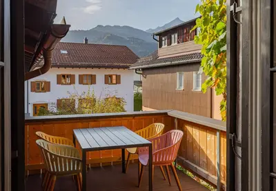 Ein allgemeiner Bergblick oder ein Berglick von der Ferienwohnung aus