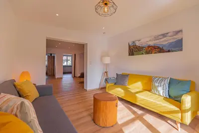 Ein Sitzbereich in der Unterkunft Mucklschlupf Ferienwohnung im Garmischer Zentrum