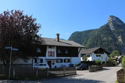 Ein allgemeiner Bergblick oder ein Berglick von der Ferienwohnung aus