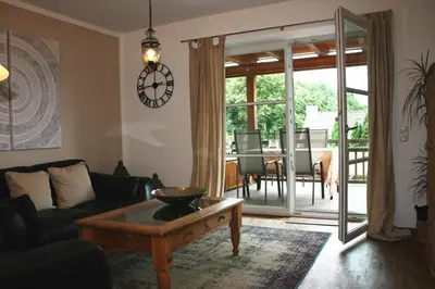 Ein Sitzbereich in der Unterkunft Ferienwohnung am Herrnberg
