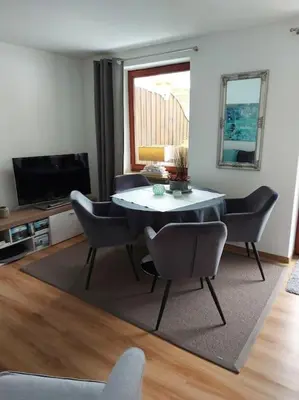 TV/Unterhaltungsangebot in der Unterkunft Wohnung direkt am Tegernsee mit XL-Terrasse