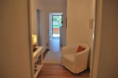 Ein Sitzbereich in der Unterkunft Wohnung direkt am Tegernsee mit XL-Terrasse