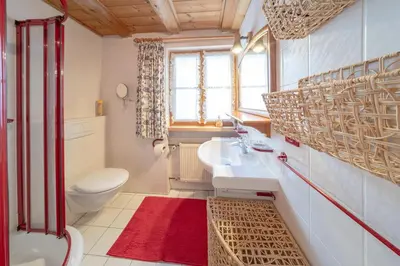 Ein Badezimmer in der Unterkunft Haus Antonia