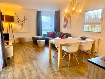 Ein Sitzbereich in der Unterkunft Ferienwohnung Bergzauber mit Balkon & Bergblick