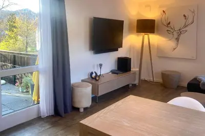 TV/Unterhaltungsangebot in der Unterkunft Ferienwohnung Bergzauber mit Balkon & Bergblick