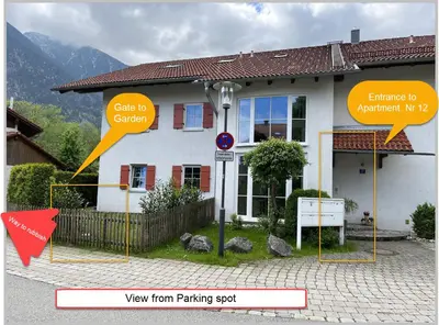 Ein allgemeiner Bergblick oder ein Berglick von der Ferienwohnung aus
