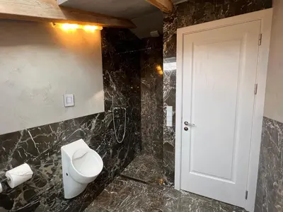 Ein Badezimmer in der Unterkunft Haus am Berg, Apartment 954 Hm, 82493 Klais