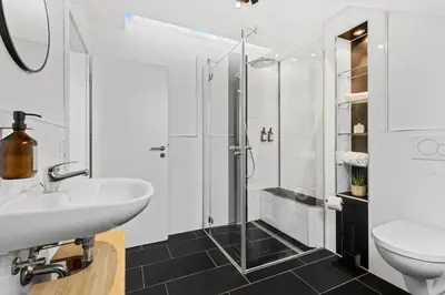 Ein Badezimmer in der Unterkunft Casa Industrial - Nähe zum Flughafen