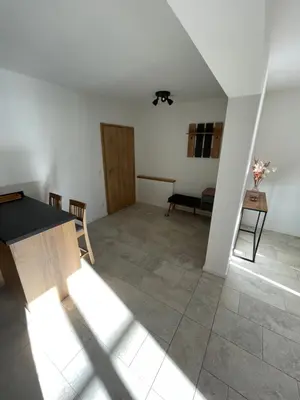 Ein Sitzbereich in der Unterkunft Ferienwohnung Obstgarten