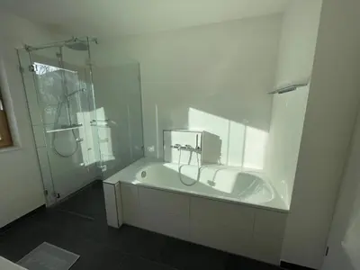 Ein Badezimmer in der Unterkunft Ferienwohnung Schmied von Almertsham