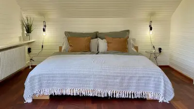 Ein Bett oder Betten in einem Zimmer der Unterkunft Quiet 2 room garden loft with terrace