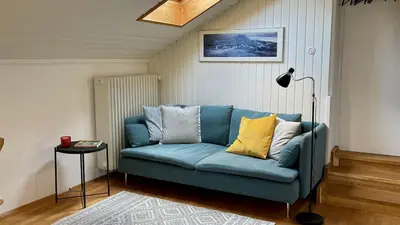 Ein Sitzbereich in der Unterkunft Quiet 2 room garden loft with terrace