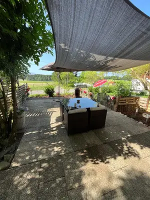 Ein Garten an der Unterkunft Allgäu Pension 