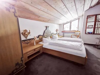 Ein Bett oder Betten in einem Zimmer der Unterkunft Gasthof & Hotel Zur Post
