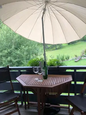 Ein Garten an der Unterkunft Ferienwohnung / Appartement Bergliebe