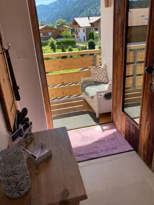 Ein allgemeiner Bergblick oder ein Berglick von der Ferienwohnung aus