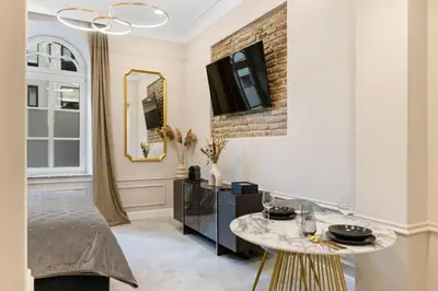 TV/Unterhaltungsangebot in der Unterkunft DESIGN Studio I Center I Kingbed I NEW
