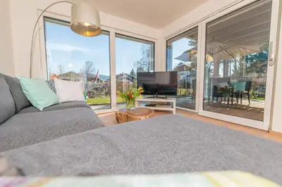 Ein Balkon oder eine Terrasse in der Unterkunft Helle Wohnung mit Bergblick & eigener Terrasse