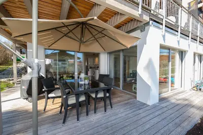 Ein Balkon oder eine Terrasse in der Unterkunft Helle Wohnung mit Bergblick & eigener Terrasse