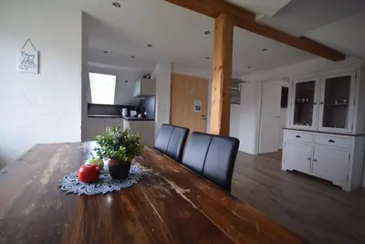 Küche/Küchenzeile in der Unterkunft Bimax Neu renovierte, gemütl. 4 Zimmer Dachwohnung