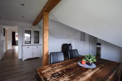 Ein Sitzbereich in der Unterkunft Bimax Neu renovierte, gemütl. 4 Zimmer Dachwohnung