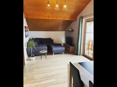 Ein Sitzbereich in der Unterkunft NEU! FeWo Mansi in Chiemgau