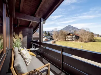 Ein allgemeiner Bergblick oder ein Berglick von der Ferienwohnung aus